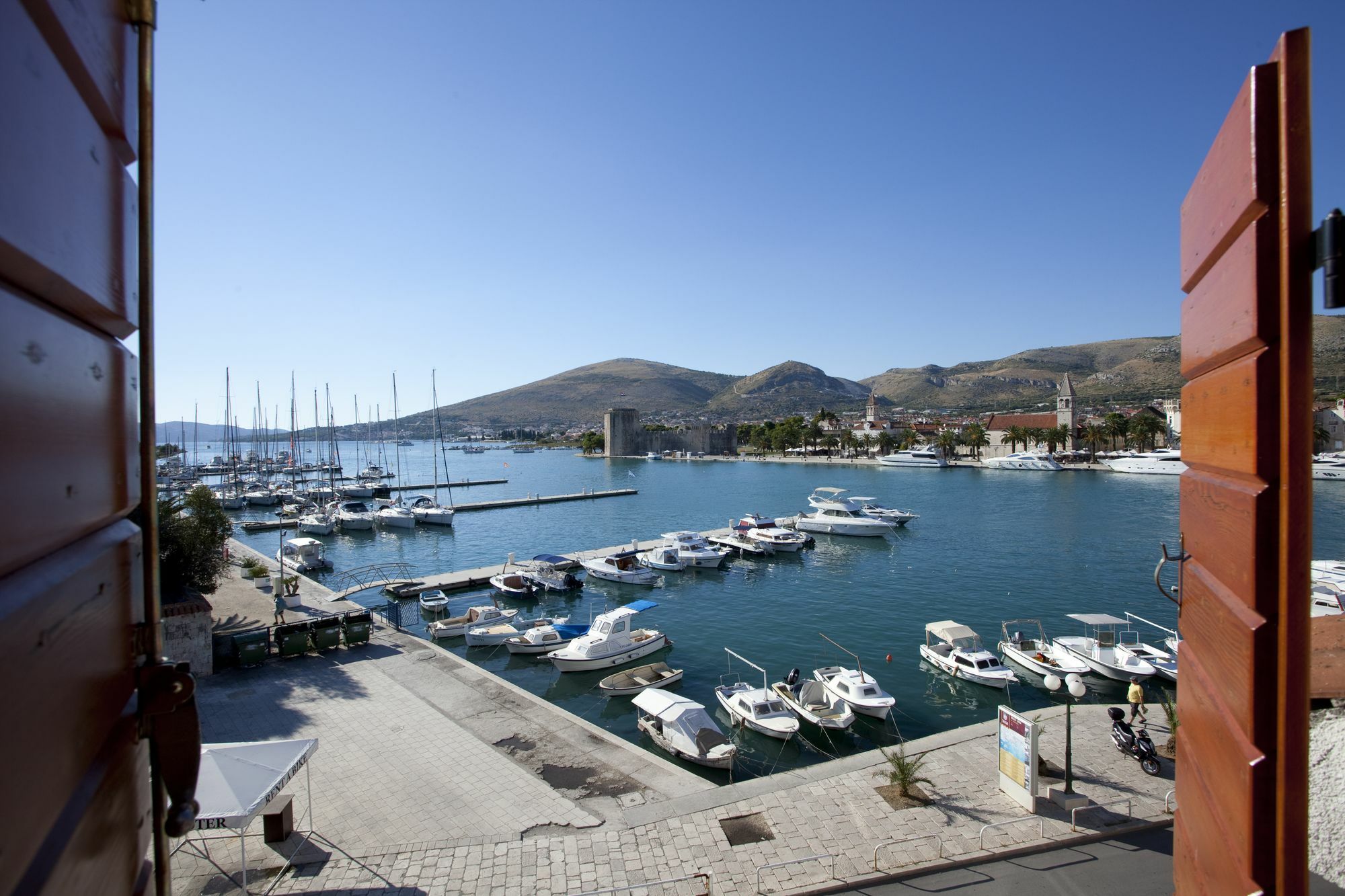 Apartments Riva Trogir Exterior foto